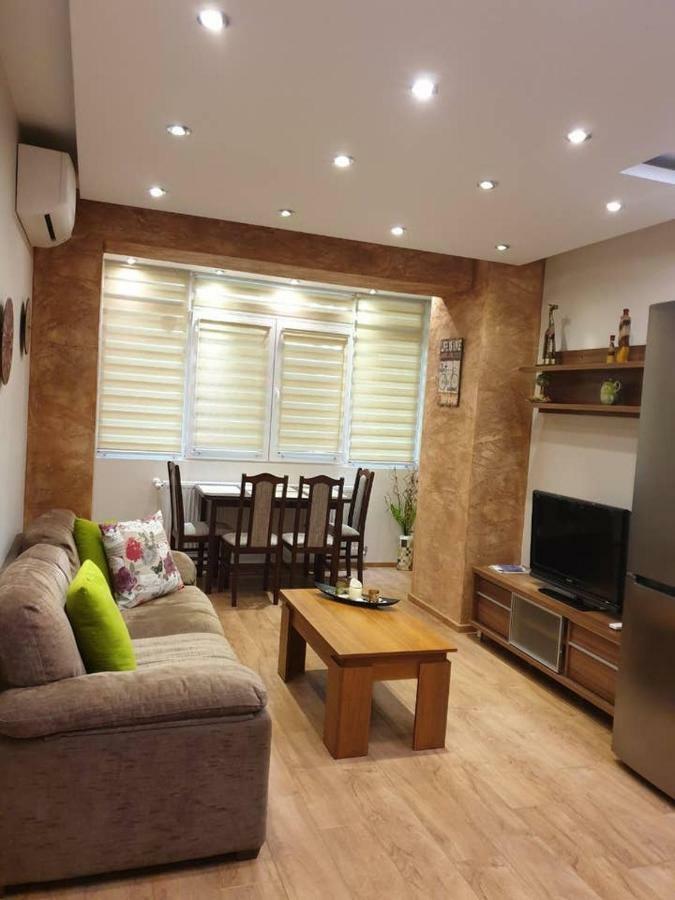 Luxury 2 Bedroom,2 Bathroom Apart ,Free Parking Plovdiv Buitenkant foto